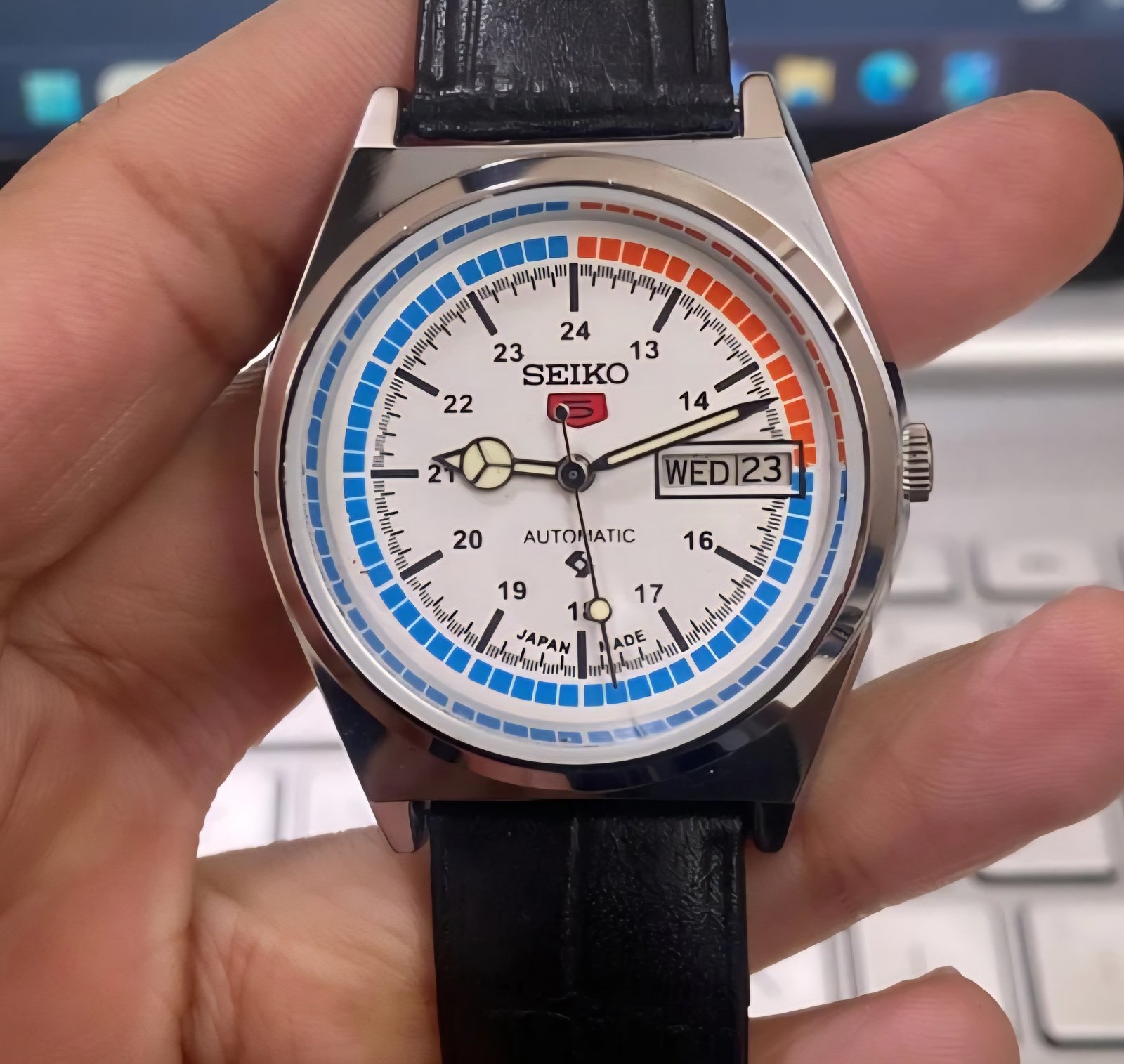 Vintage Seiko 5 Automatic Cal 6309 white face Mens Wrist Watch MK01