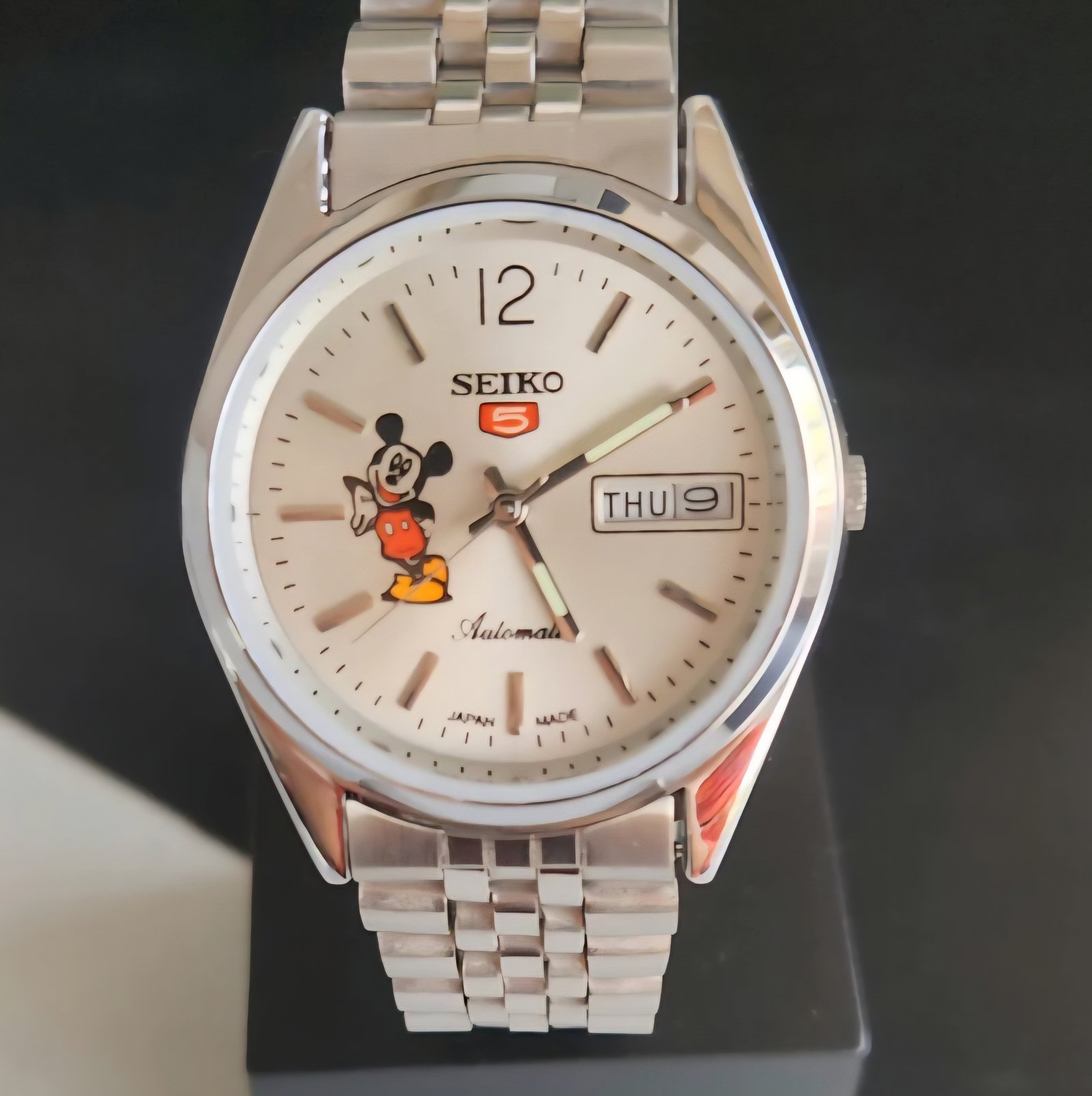Vintage Seiko 5 Automatic Cal 6309 White face Mickey Mens Wrist Watch MK06